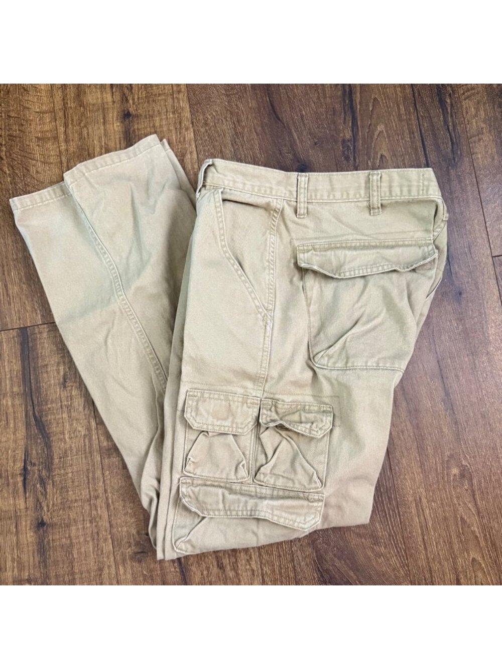 Wrangler Men's Relaxed Fit Cargo Pants Beige 34 x 32